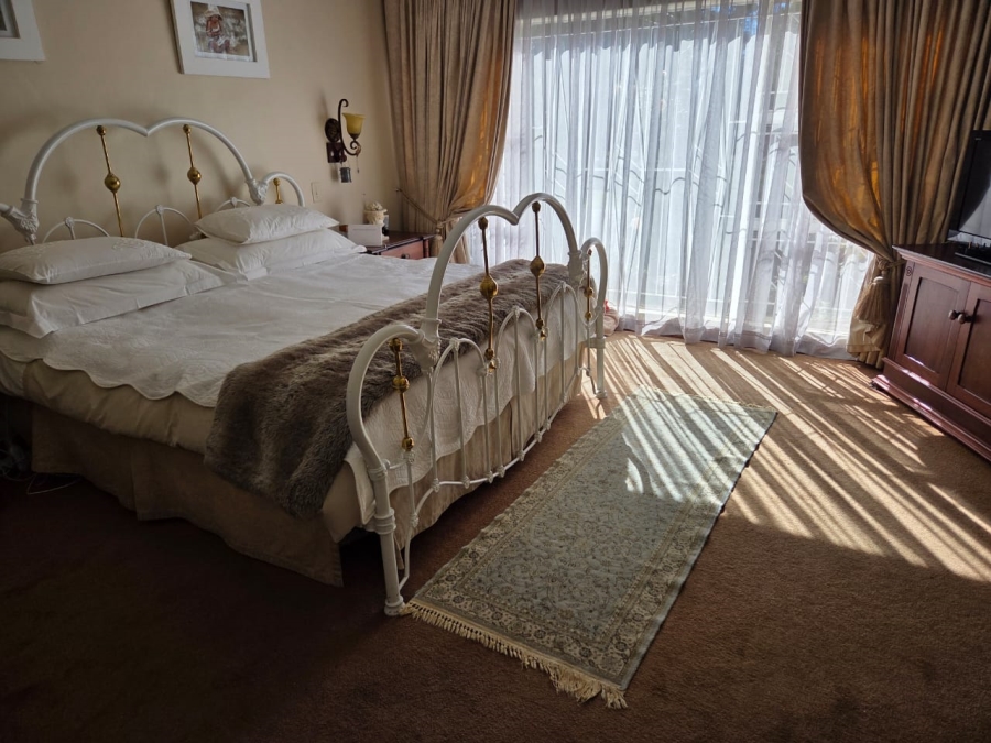 5 Bedroom Property for Sale in Frankfort Free State